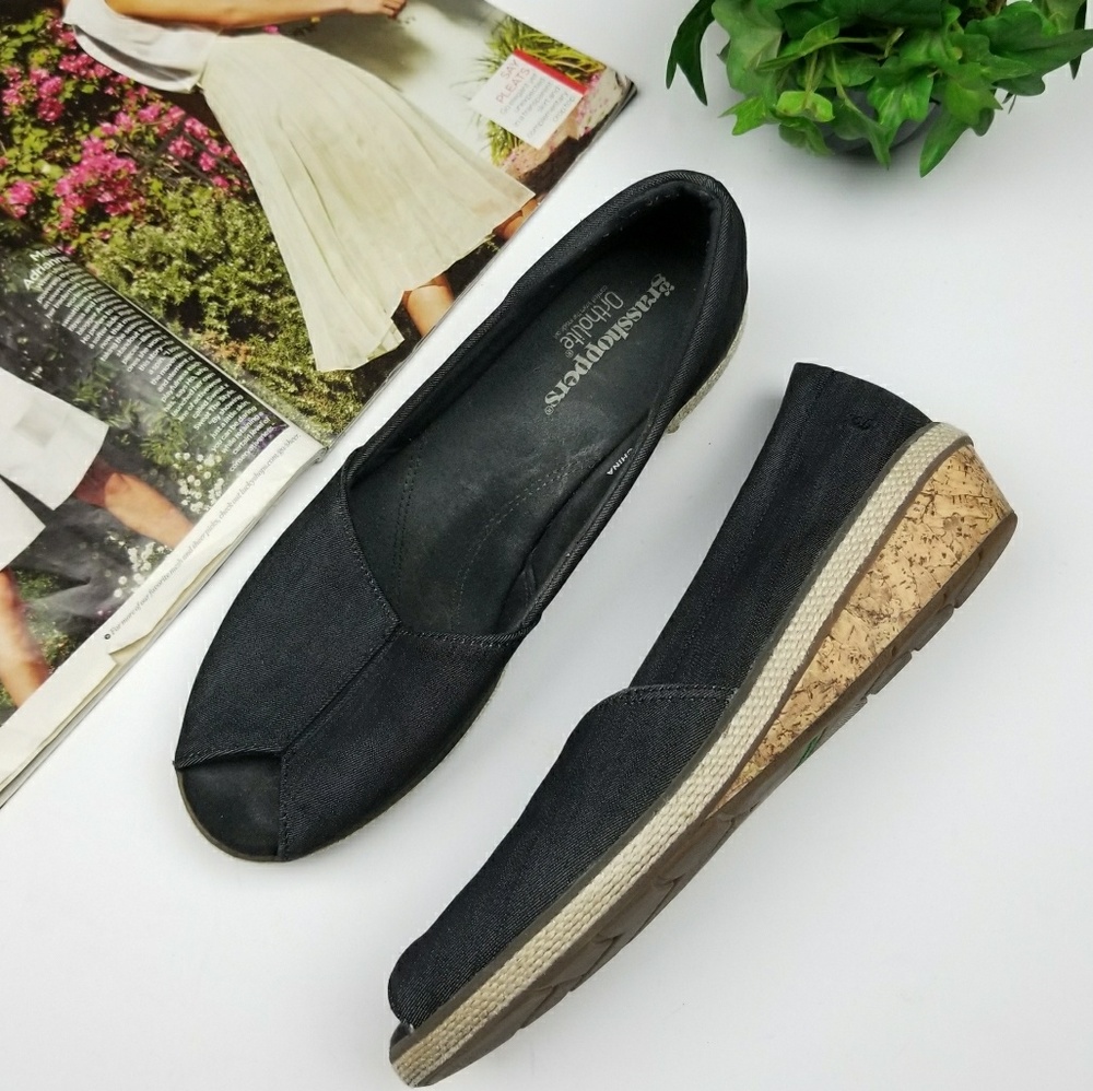 Grasshoppers Garnet Ortholote Peep Toe Wedge - Picture 2 of 6